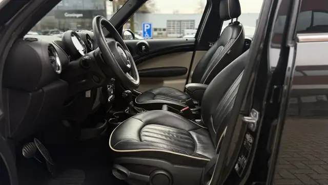 Mini Countryman view 7