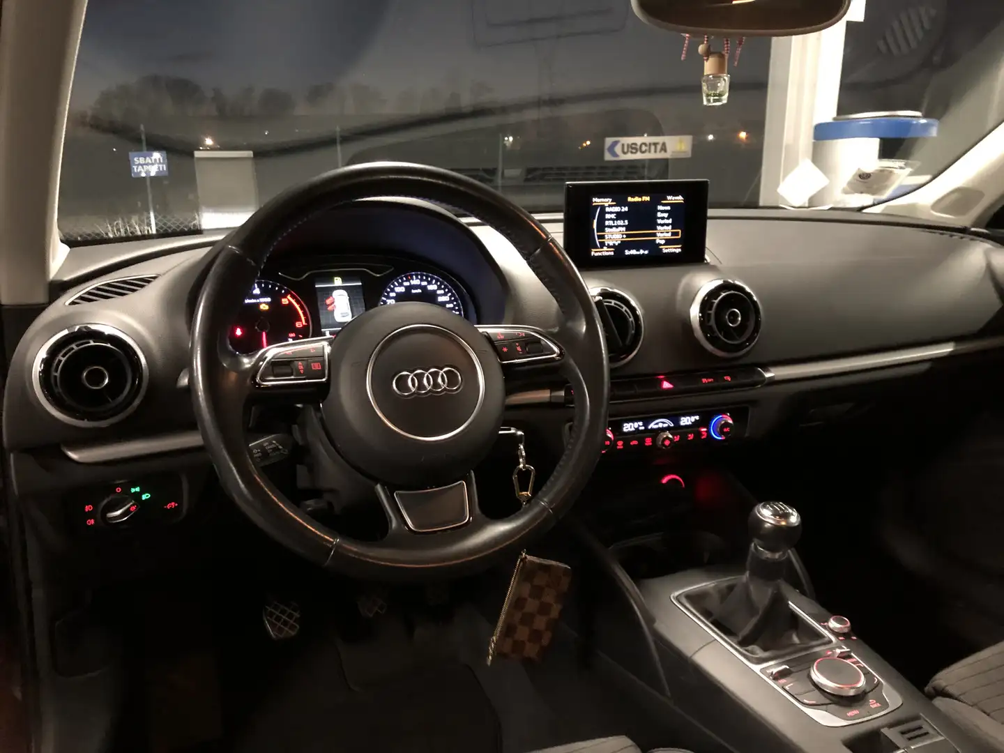 Audi A3 1.6 TDI Sportback Ambition - 1