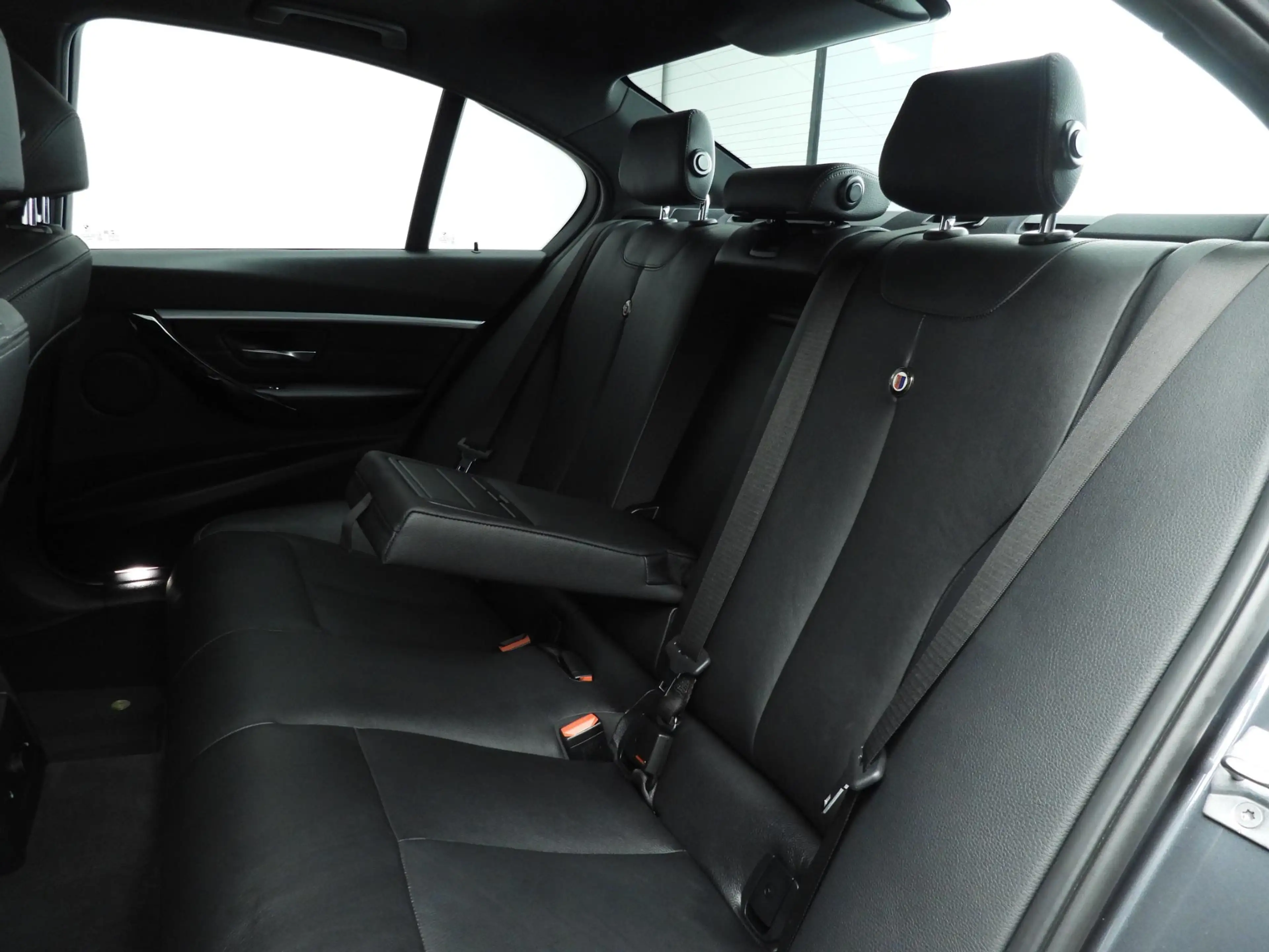 Alpina B3 S biturbo 441 PK / Schuifdak / HIFI / Leder / Adap — photo 8