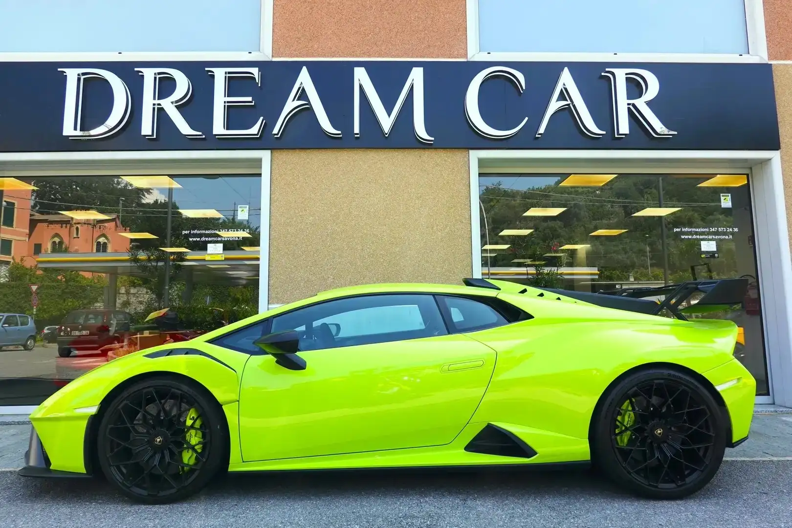 Lamborghini Huracán 5.2 V10 STO Coupé AKRAPOVIC Vert - 2