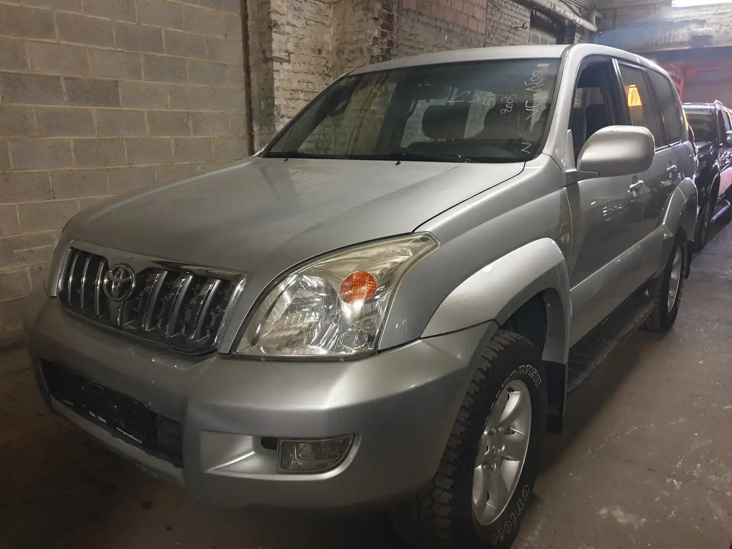 Toyota Land Cruiser 3.0 Turbo D-4D VX Gris - 1