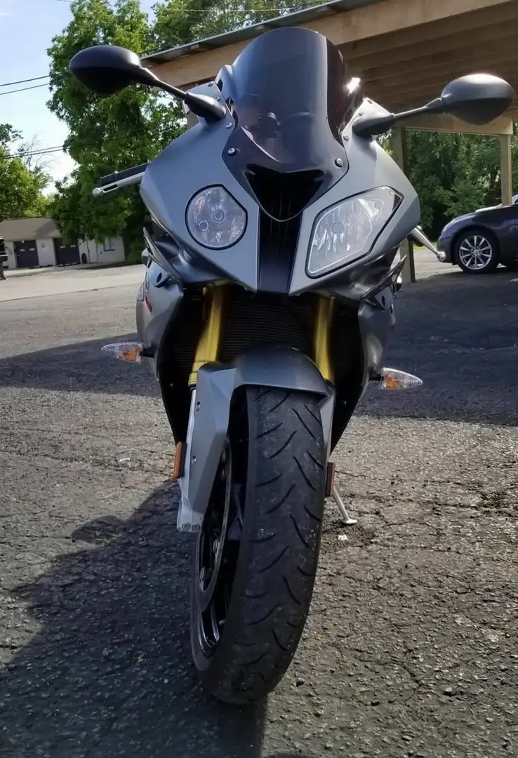 BMW S 1000 RR Stříbrná - 1