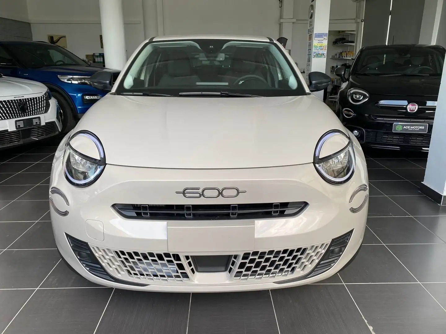 Fiat 600 600 Hybrid 110 CV DCT MHEV Icon Beige - 2
