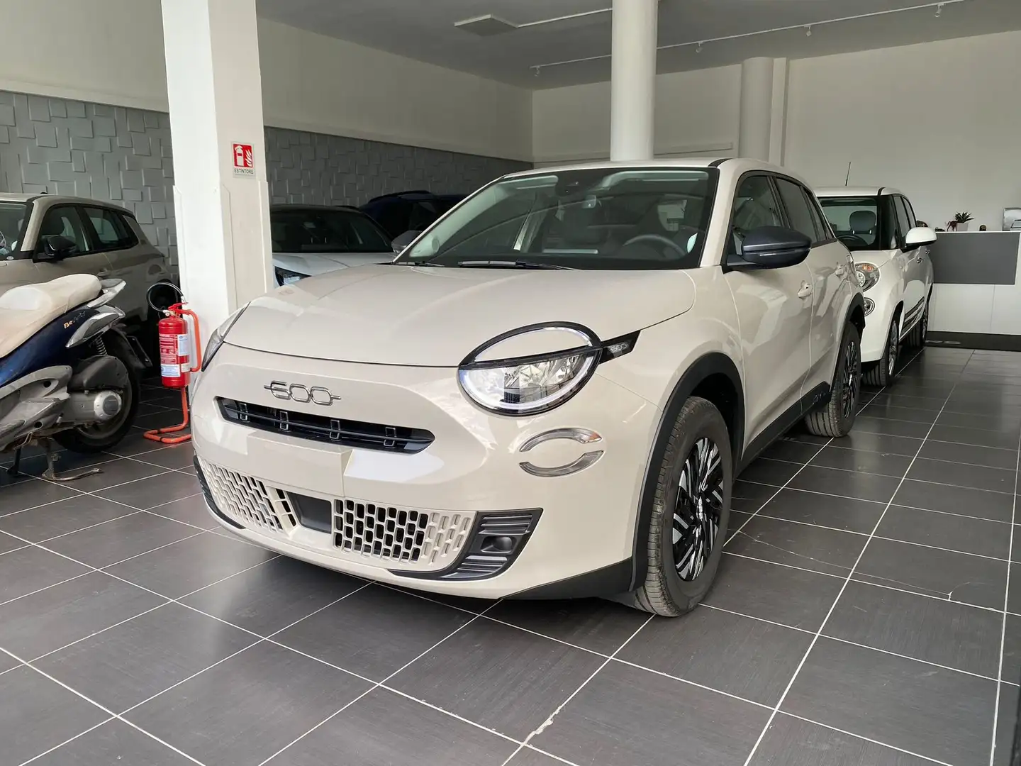 Fiat 600 600 Hybrid 110 CV DCT MHEV Icon Beige - 1