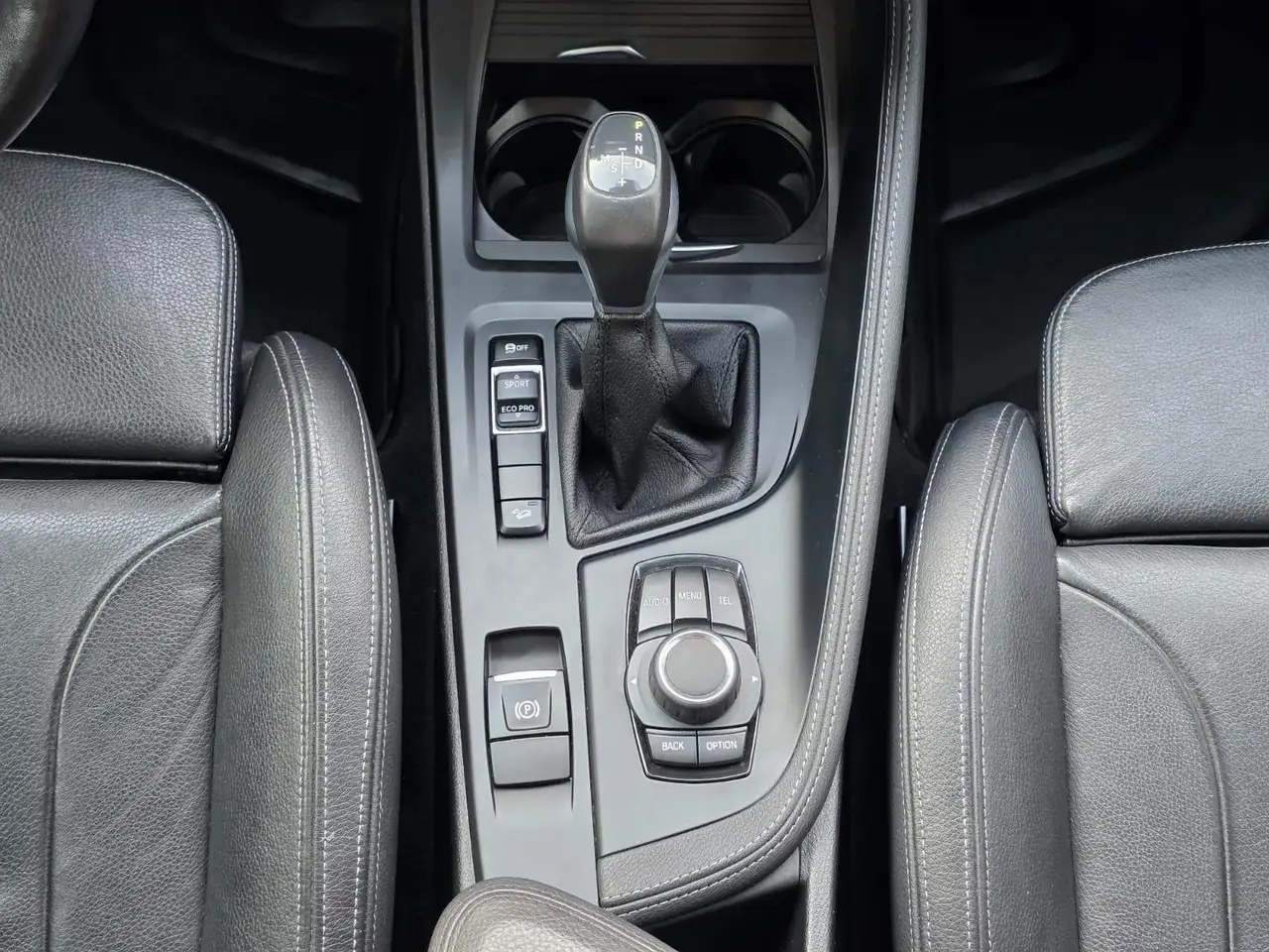 BMW X1 снимка BMW X1
