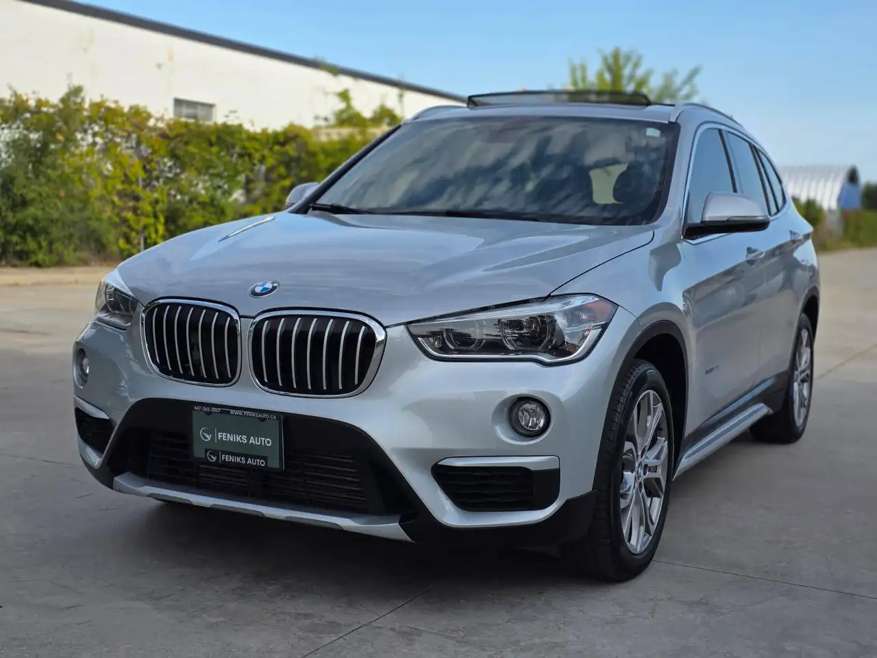 BMW X1 снимка BMW X1