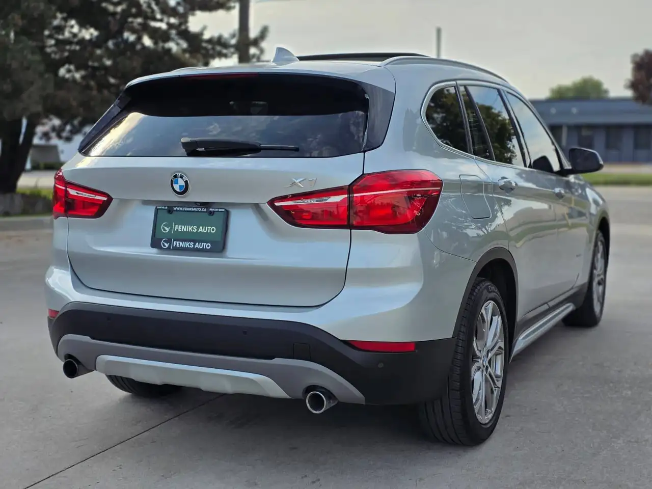 BMW X1 снимка BMW X1