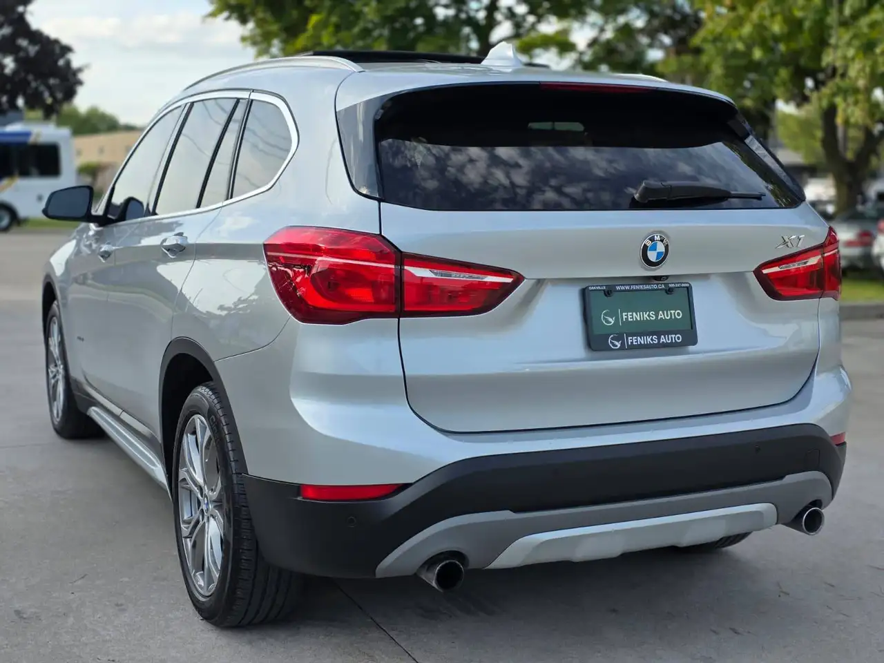 BMW X1 снимка BMW X1