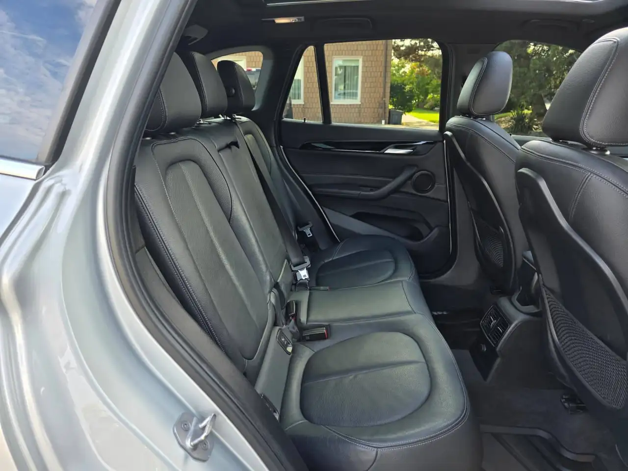 BMW X1 снимка BMW X1