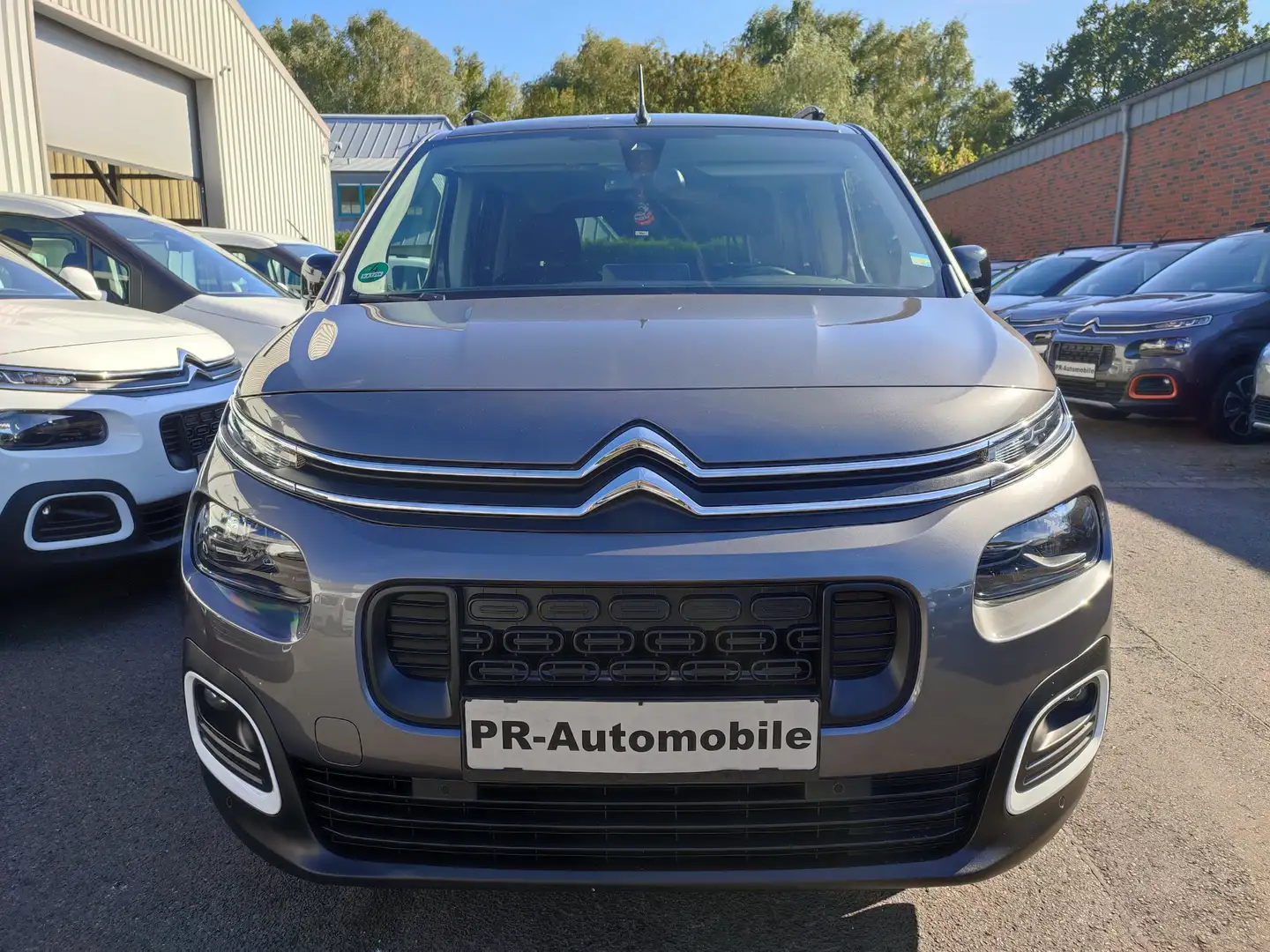 Citroen Berlingo Berlingo M 130 EAT8 Klimaaut/Navi+Cam/Alu Gris - 2