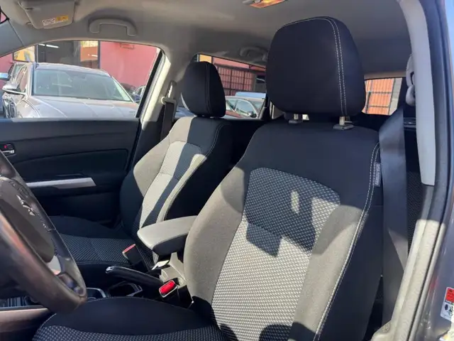 Suzuki Vitara view 9