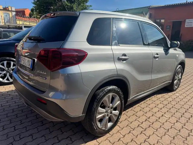 Suzuki Vitara view 5