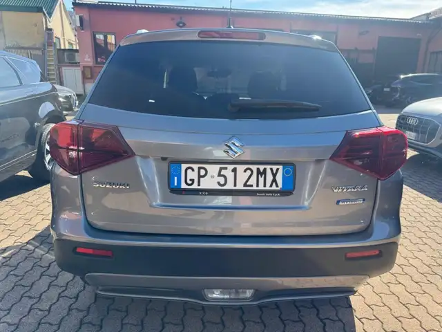 Suzuki Vitara view 6