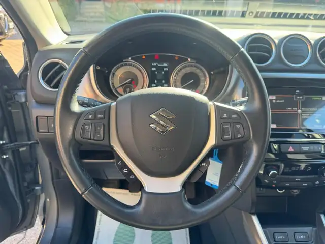Suzuki Vitara view 14
