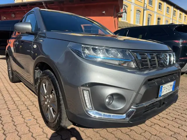 Suzuki Vitara view 2