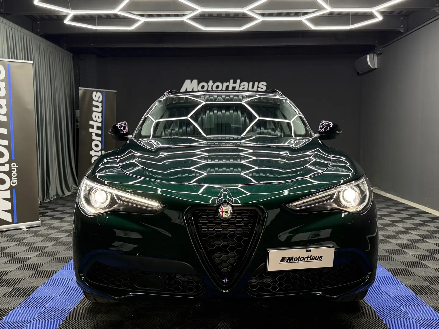 Alfa Romeo Stelvio 2.2 Q4 190cv Grün - 2