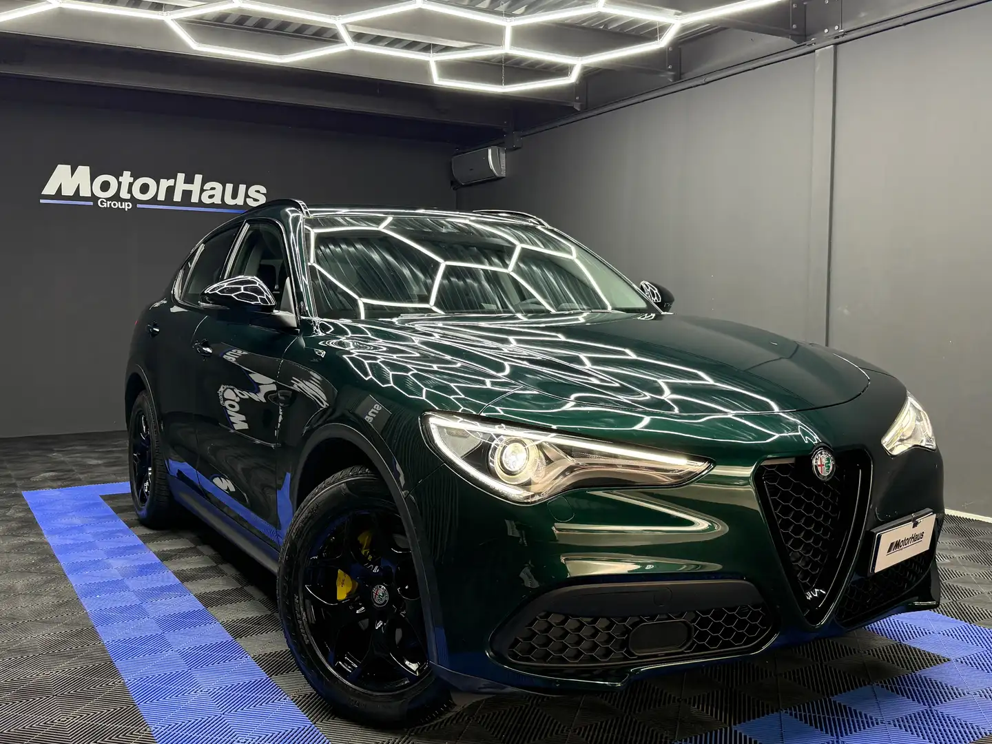 Alfa Romeo Stelvio 2.2 Q4 190cv Grün - 1