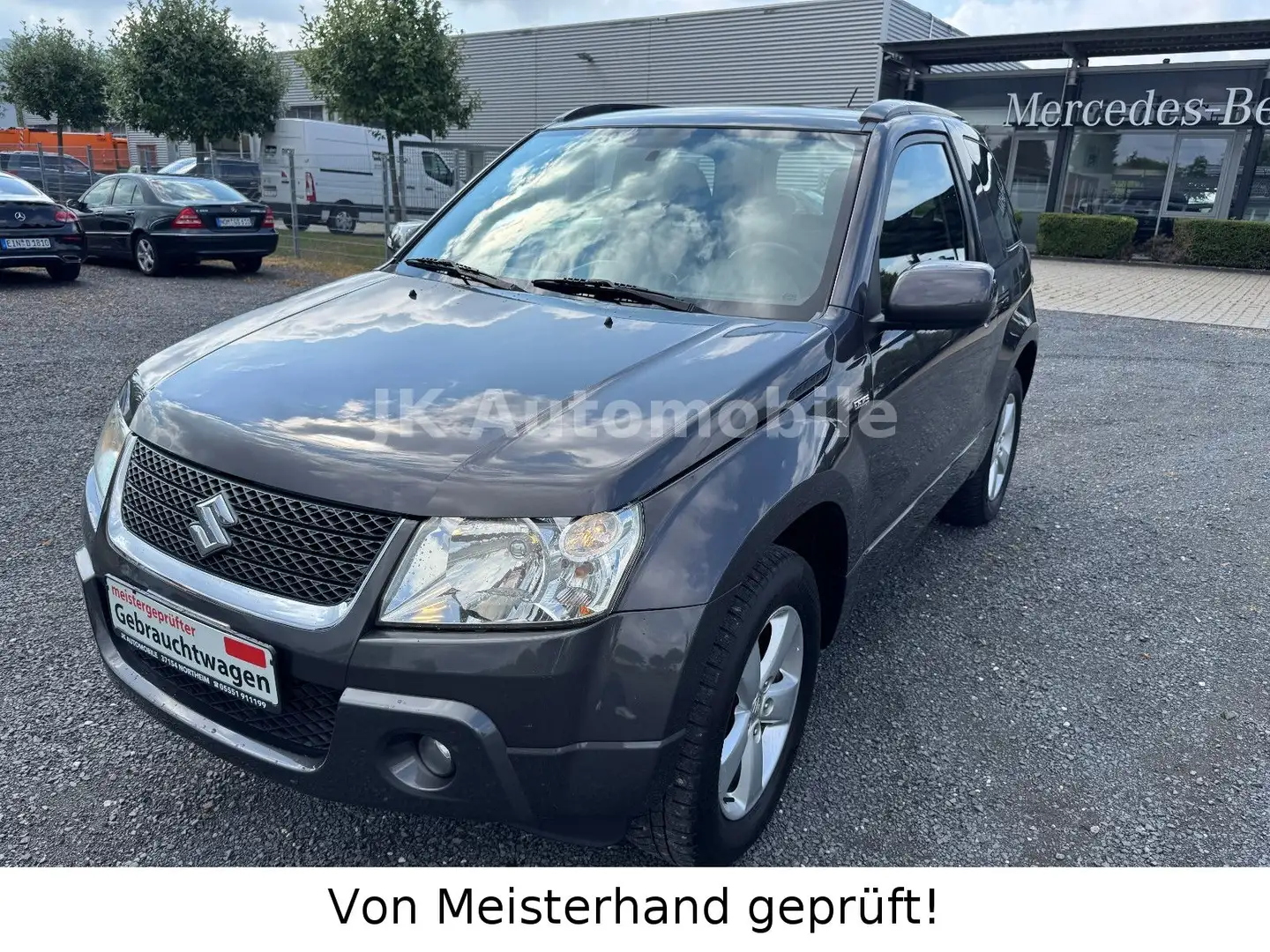 Suzuki Grand Vitara 1.9 DDIS Comfort Grau - 2