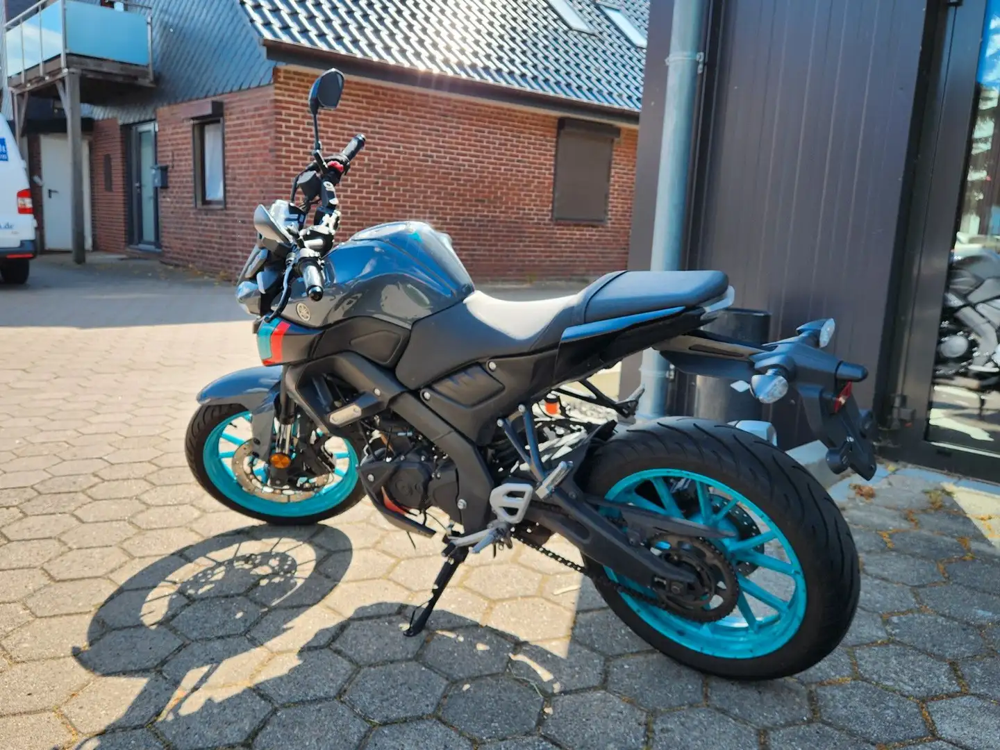 Yamaha MT-125 Grau - 2