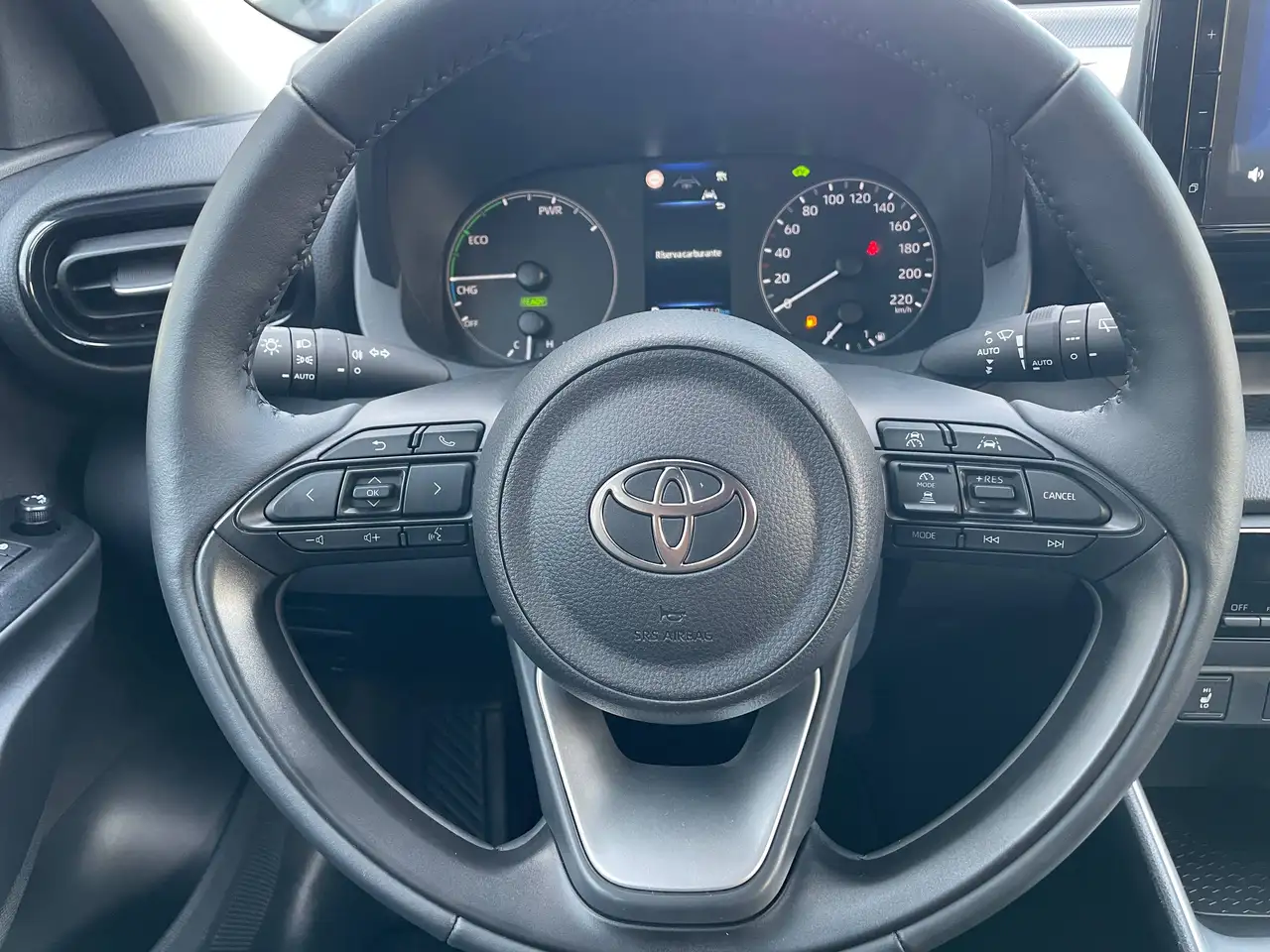 Toyota Yaris 1.5h Trend, миниатюра 11