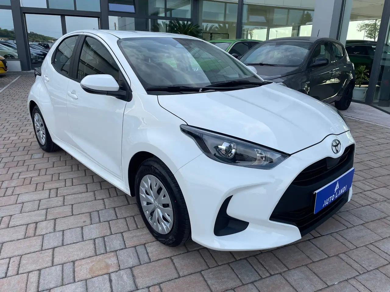 Toyota Yaris 1.5h Trend, миниатюра 2