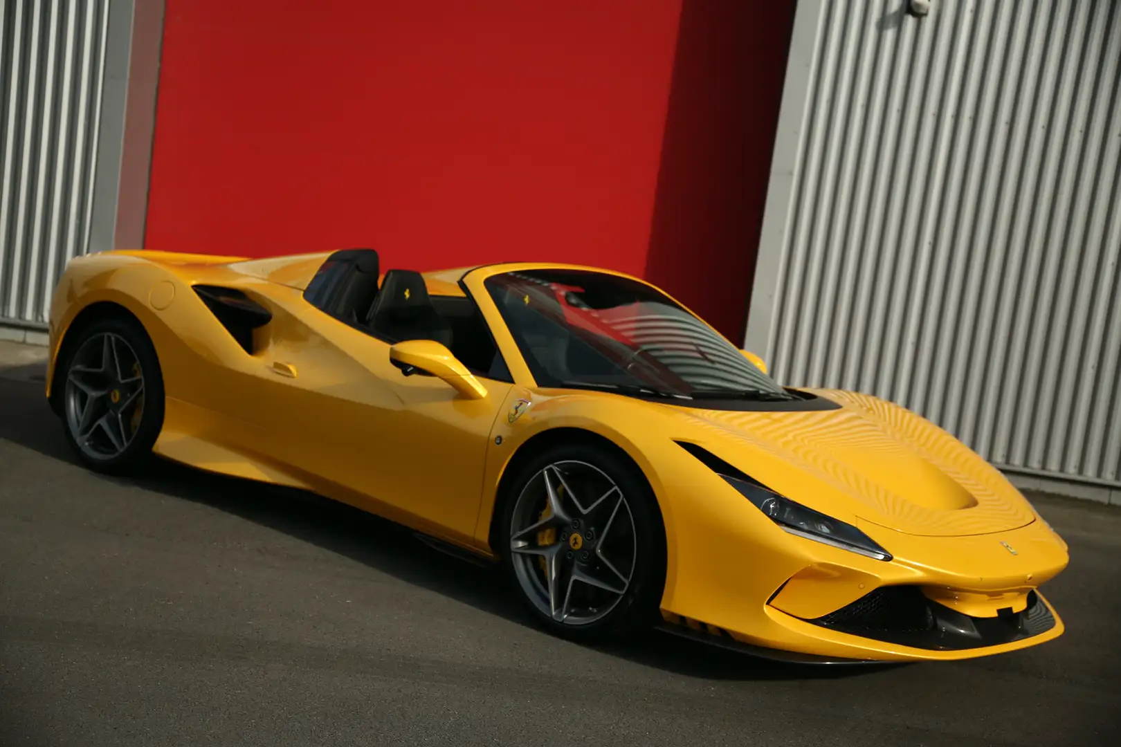 Ferrari F8 Spider 3.9 V8 BiTurbo F1 (EU6c) Żółty - 1