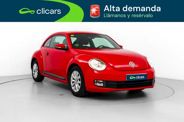 Volkswagen Beetle view 3
