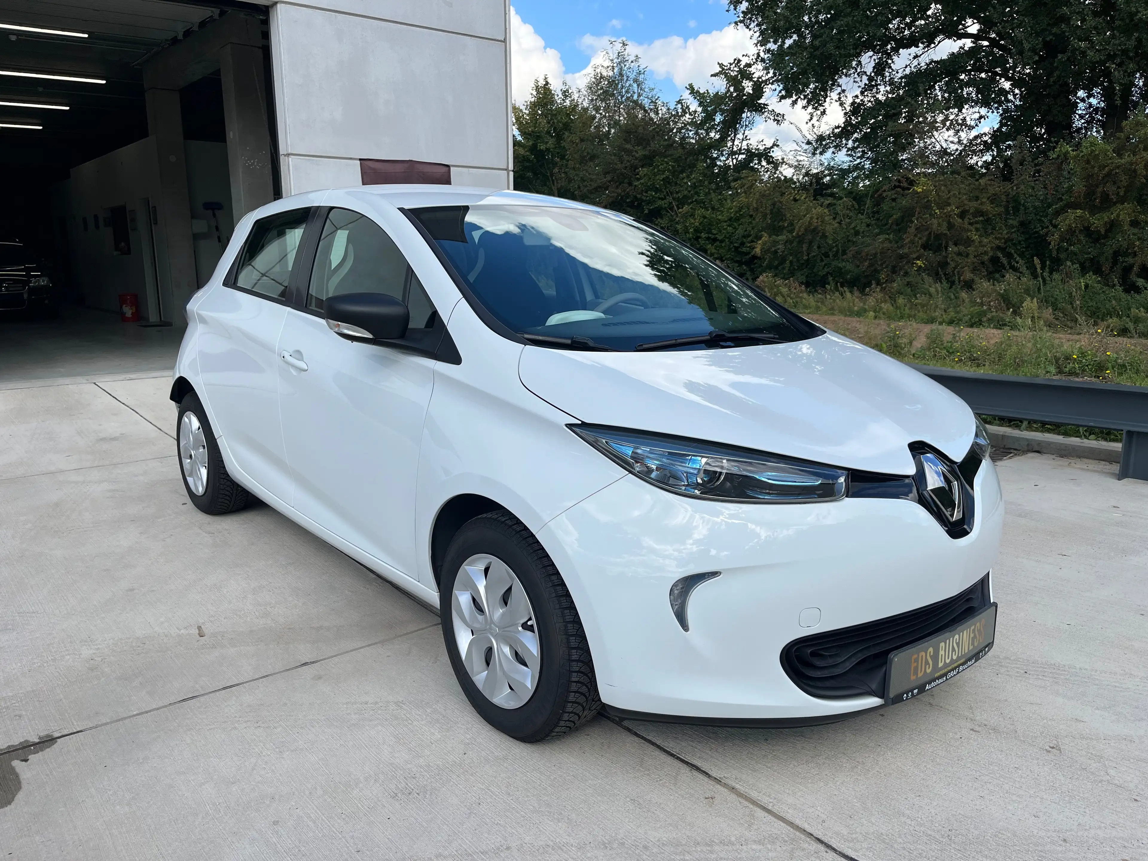 Renault ZOE Zoe 40 kWh Limited — photo 14