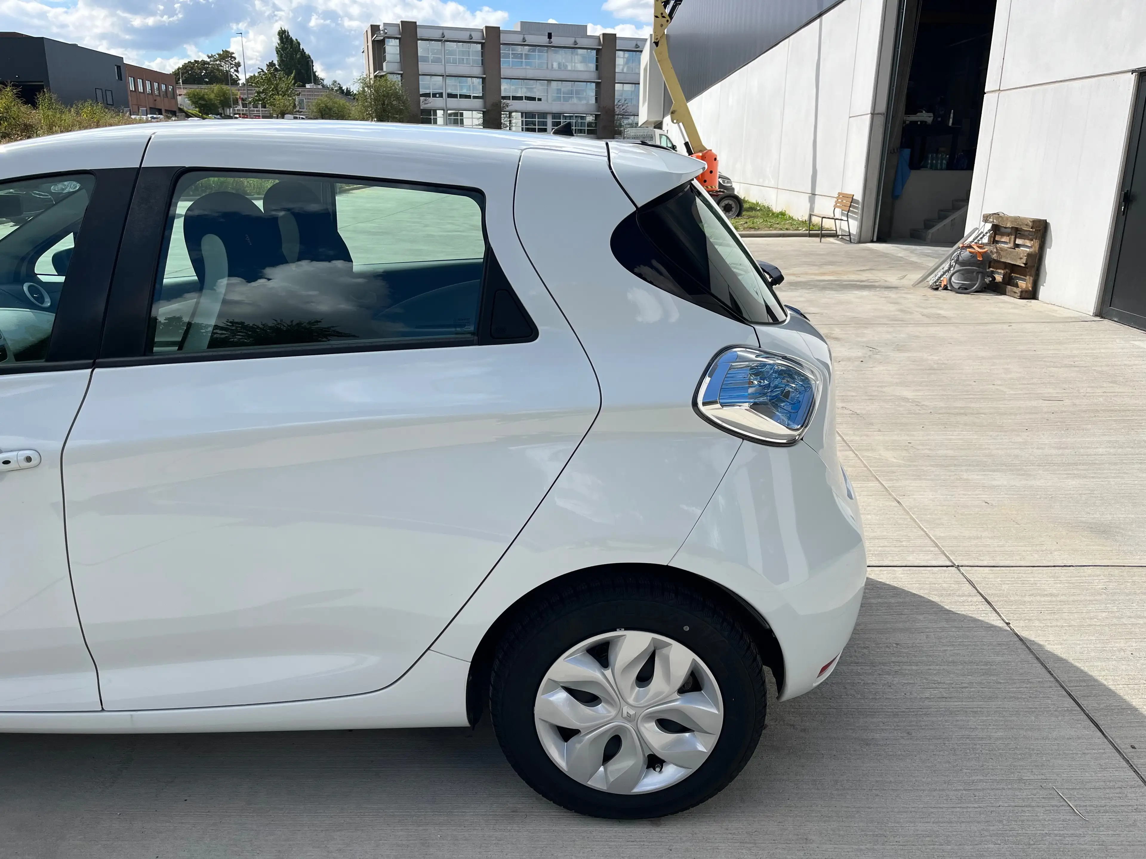 Renault ZOE Zoe 40 kWh Limited — photo 6