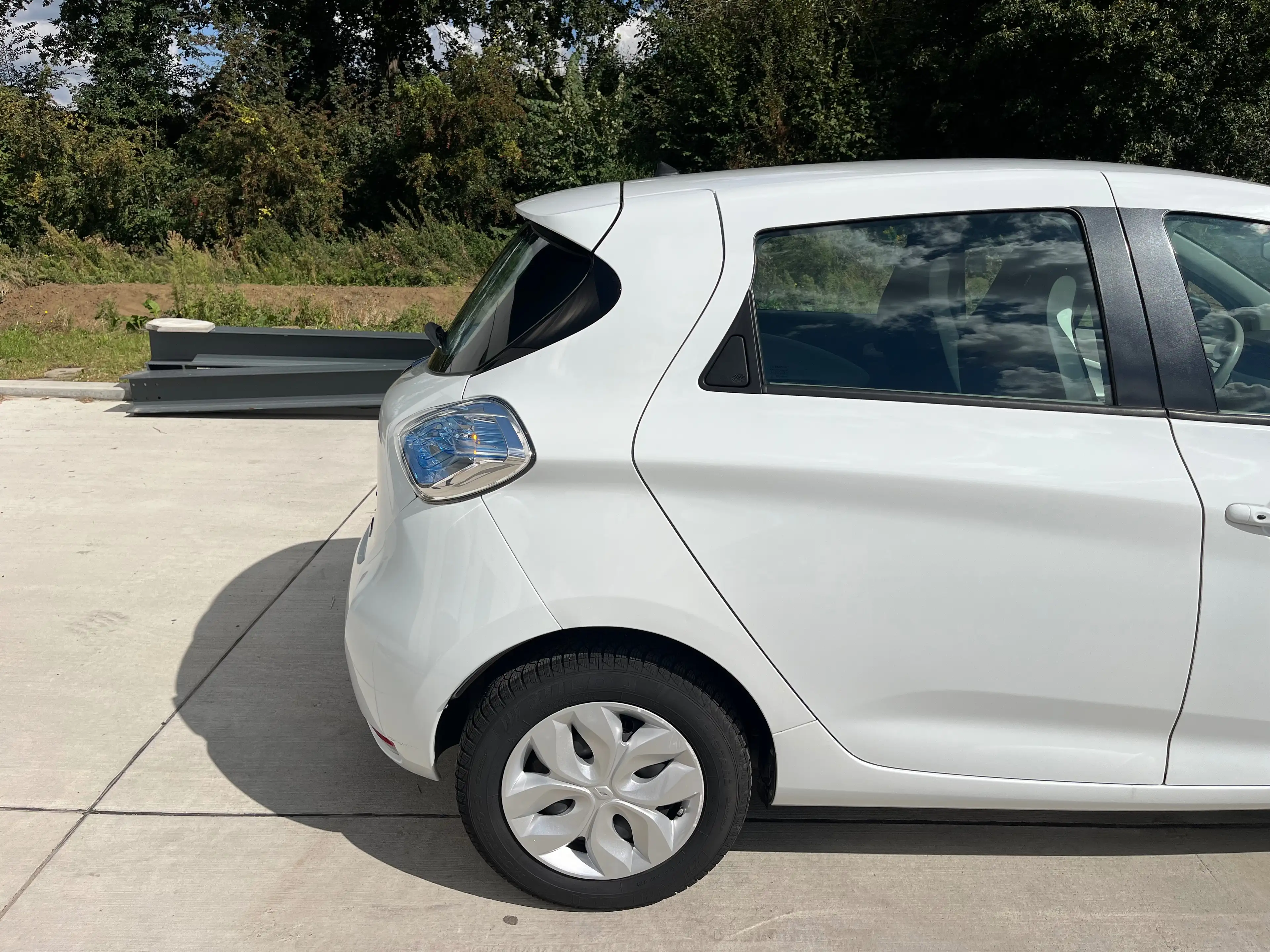 Renault ZOE Zoe 40 kWh Limited — photo 11