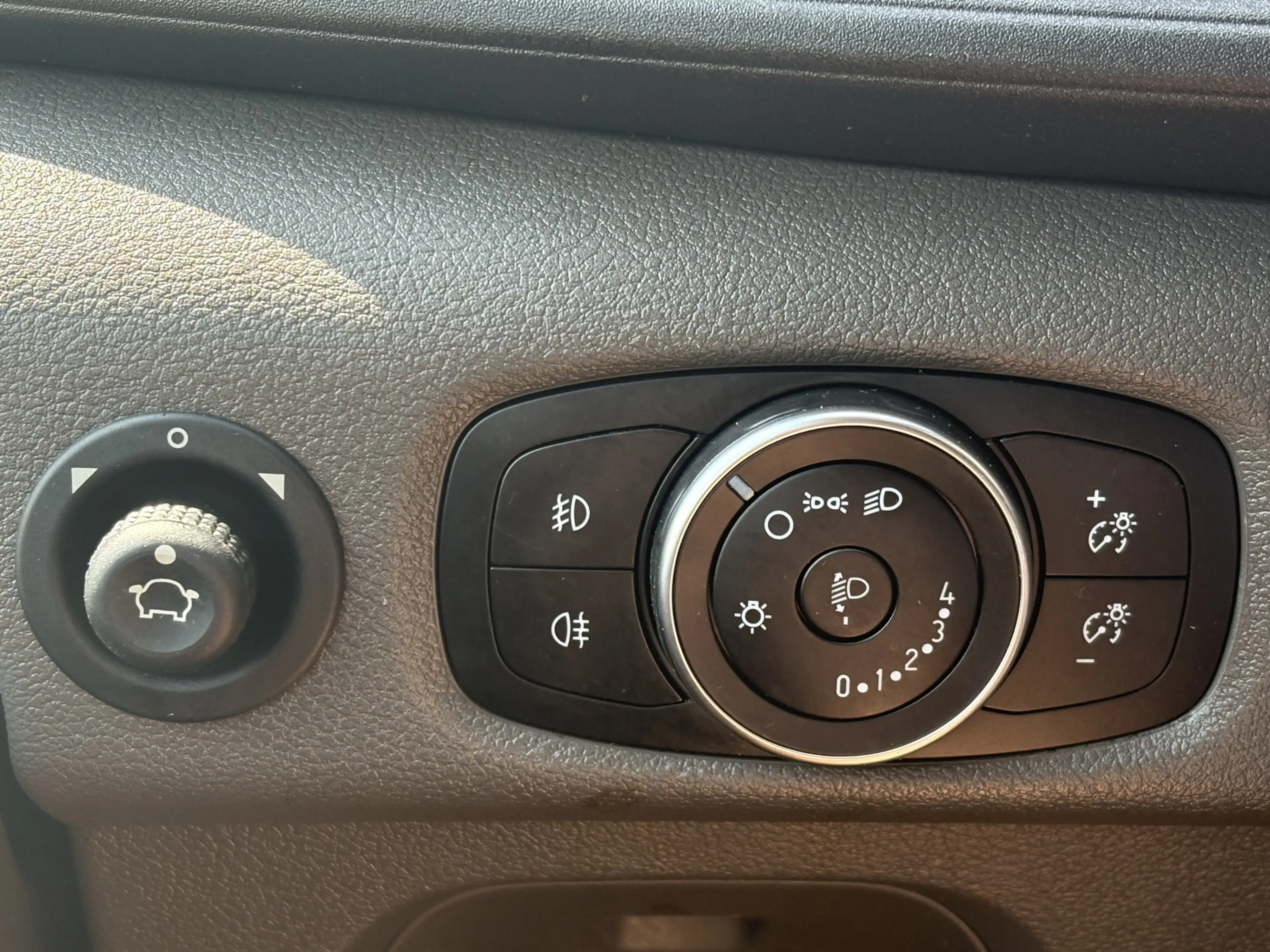 Ford Transit 310 2.0 130Pk TDCI L2H2 Trend / Cruise / Airco / T — photo 14