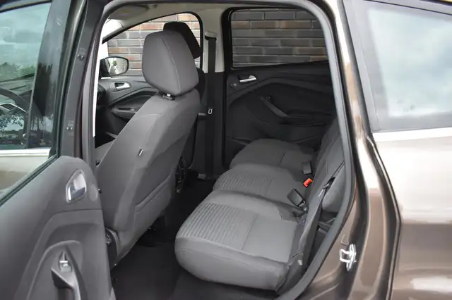 Ford C-Max view 16