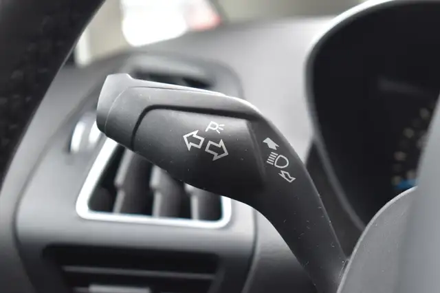 Ford C-Max view 22