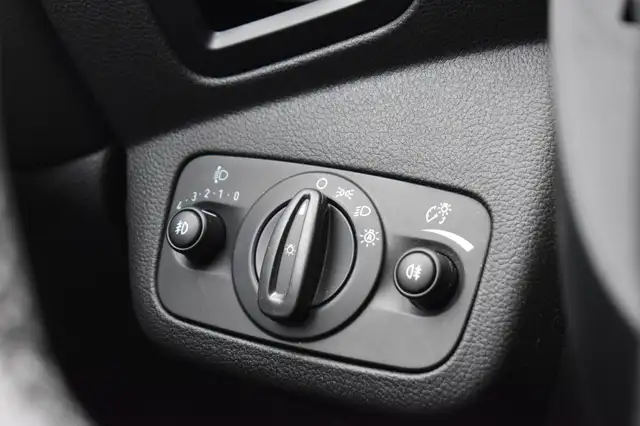 Ford C-Max view 21