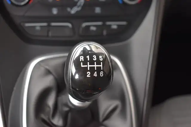 Ford C-Max view 26