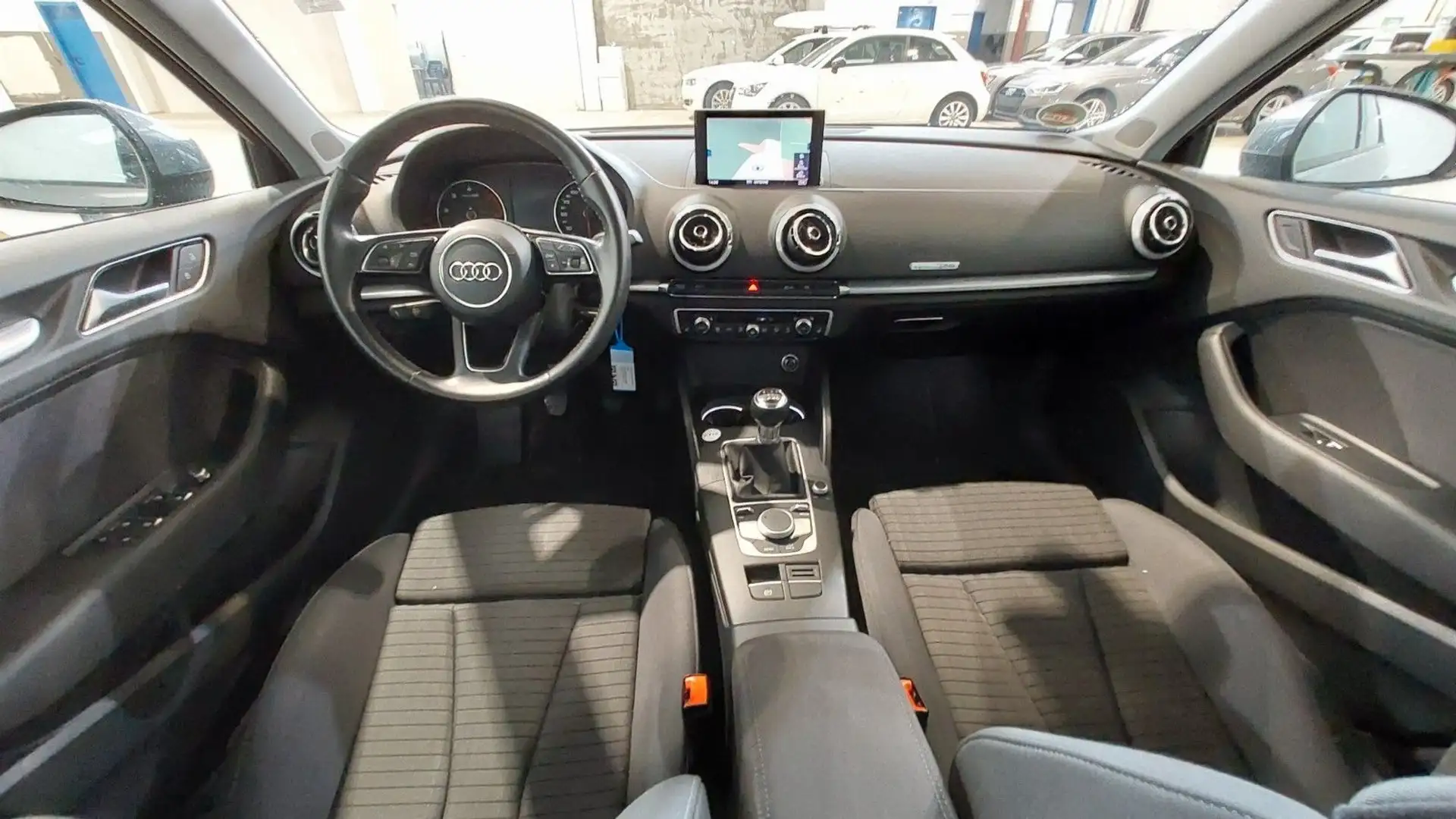 Audi A3 Sportback Quattro Sport Navigation LED Grau - 2
