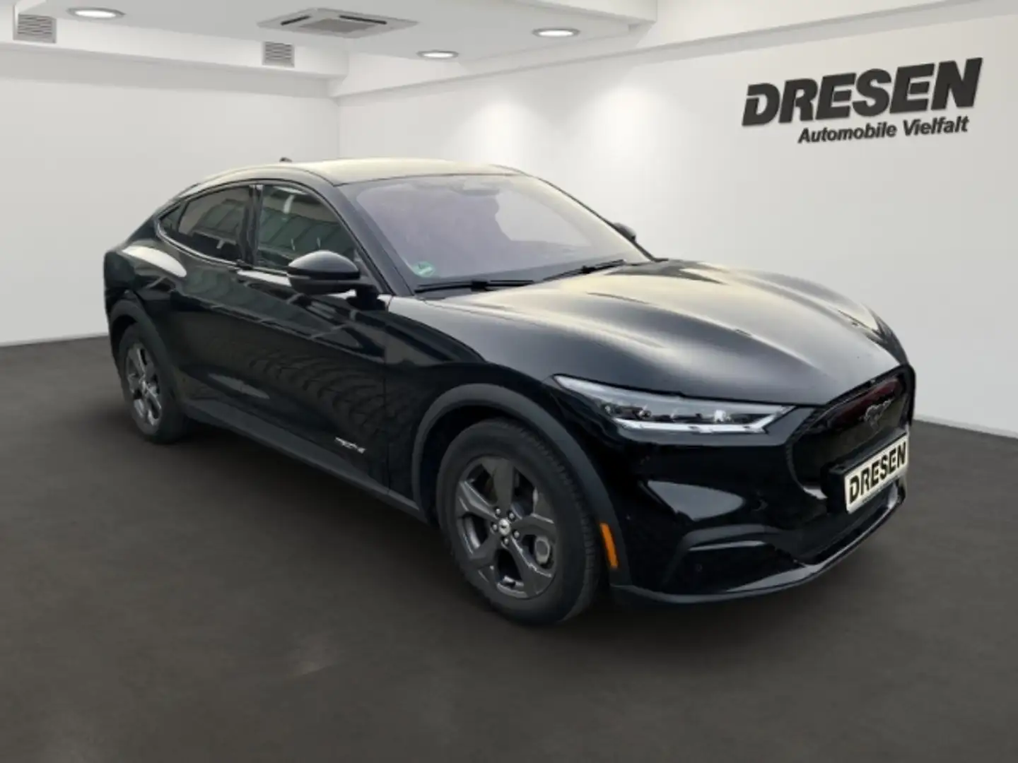 Ford Mustang Mach-E 76 kWh 269 PS Panorama AHK Navi Leder SHZ Digitale Schwarz - 2