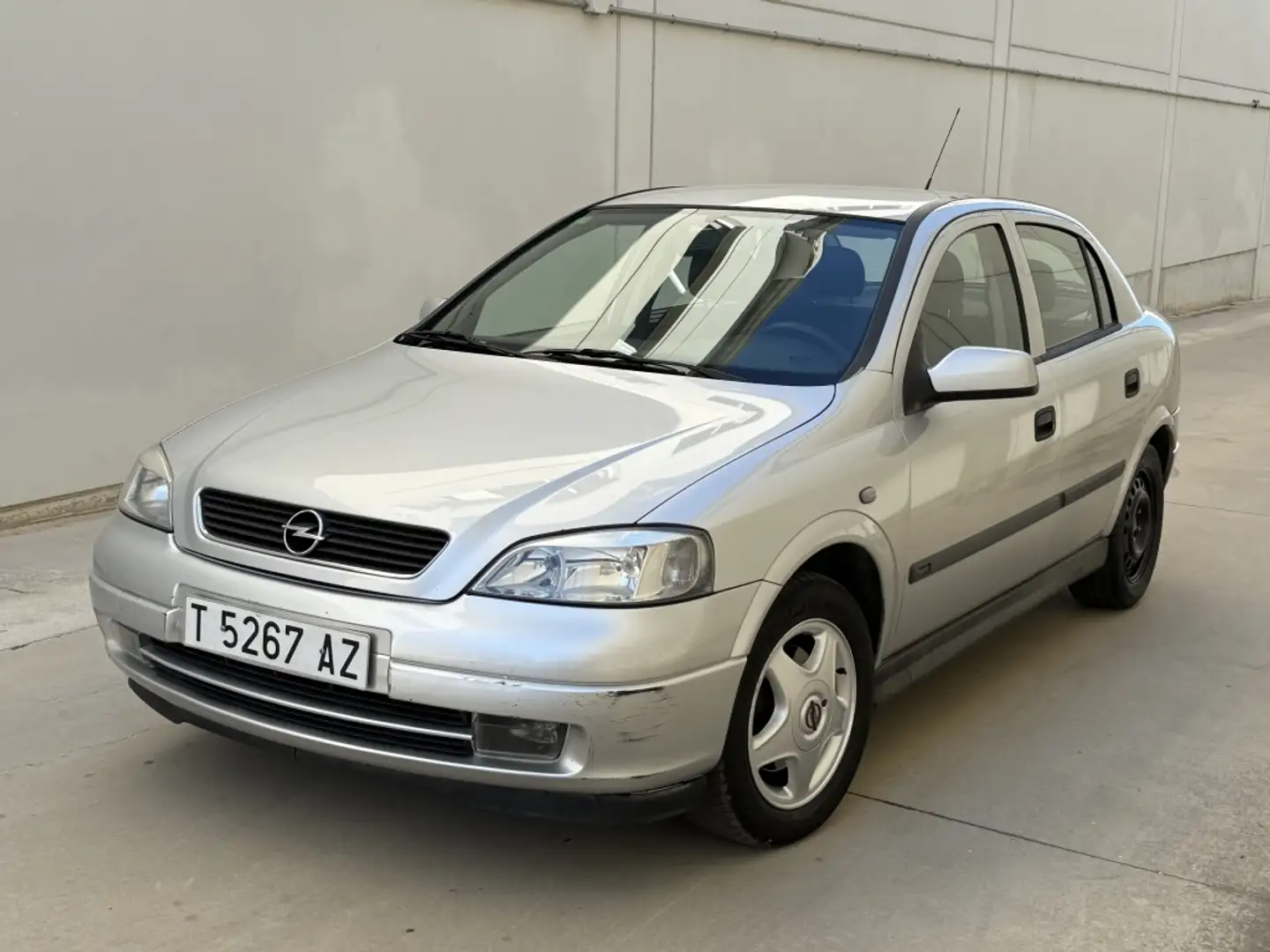 Opel Astra 1.8 16v Elegance Gris - 1