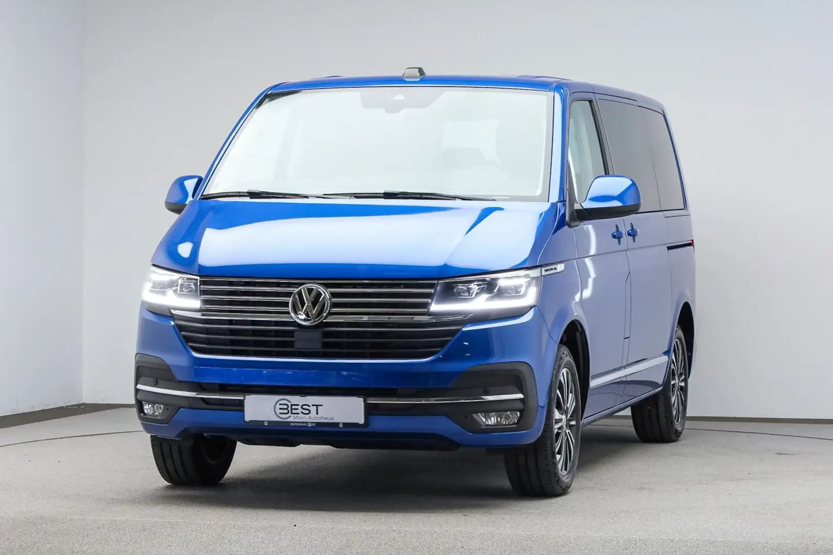 Volkswagen T6.1 Multivan Generation SIX 2.0 TDI DSG*NAVI*AC Blauw - 2