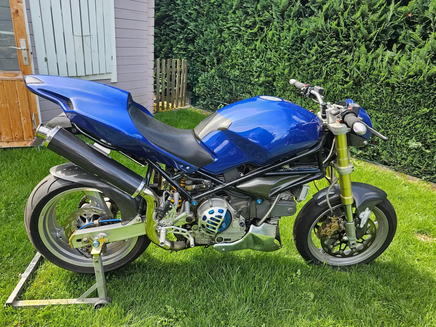 Ducati Monster 900 Azul - 1