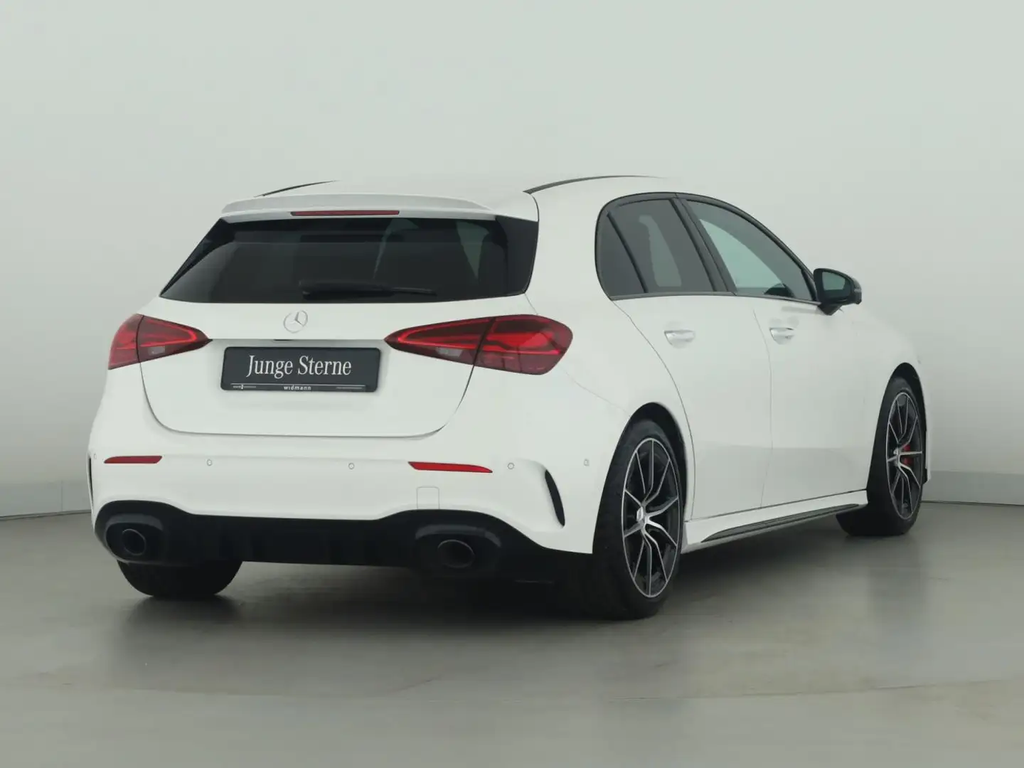 Mercedes-Benz A 35 AMG 4M *Multibeam*360°Kamera*HUD*Navi*PTS** Blanc - 2