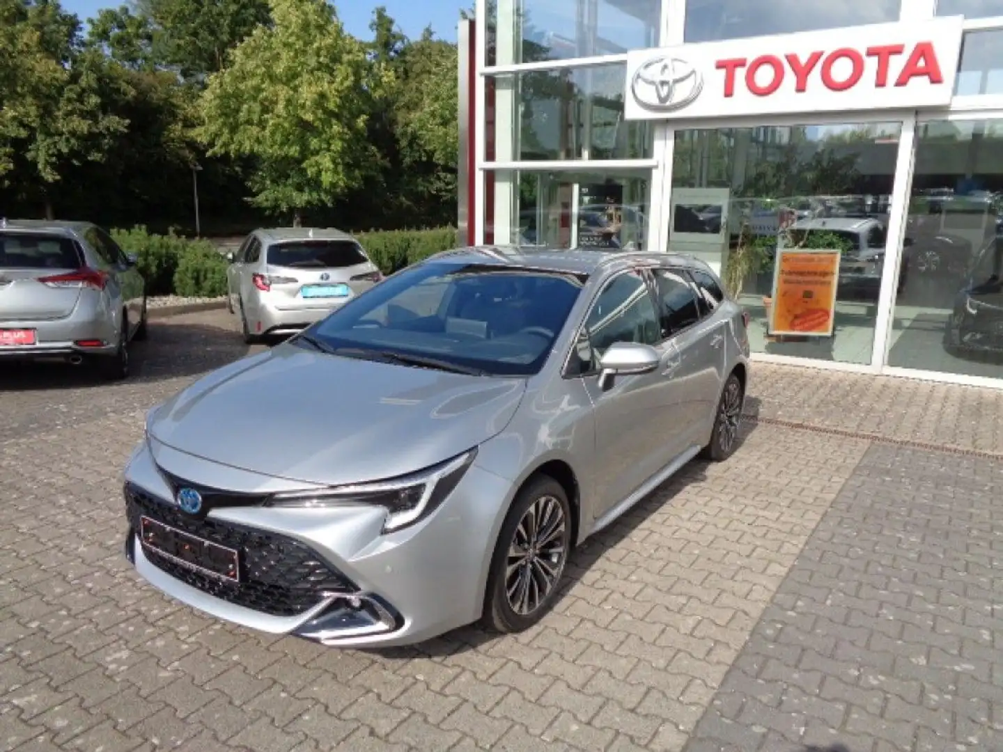 Toyota Corolla 1.8 Hybrid Touring Sports Team Deutschland Argento - 2