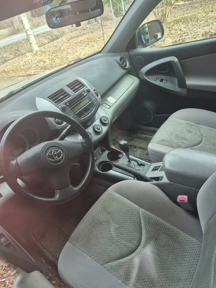 Toyota RAV 4 снимка Toyota RAV 4