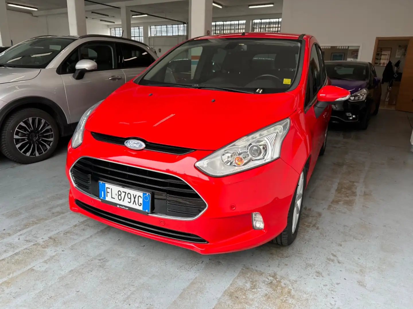 Ford B-Max 1.4 90 CV GPL Titanium Roşu - 1