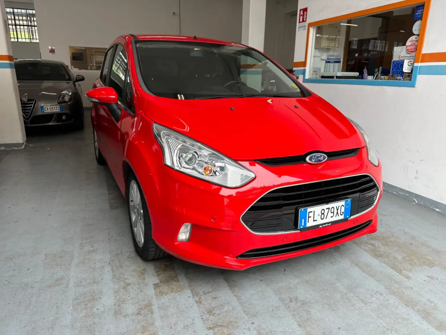 Ford B-Max 1.4 90 CV GPL Titanium Червоний - 2