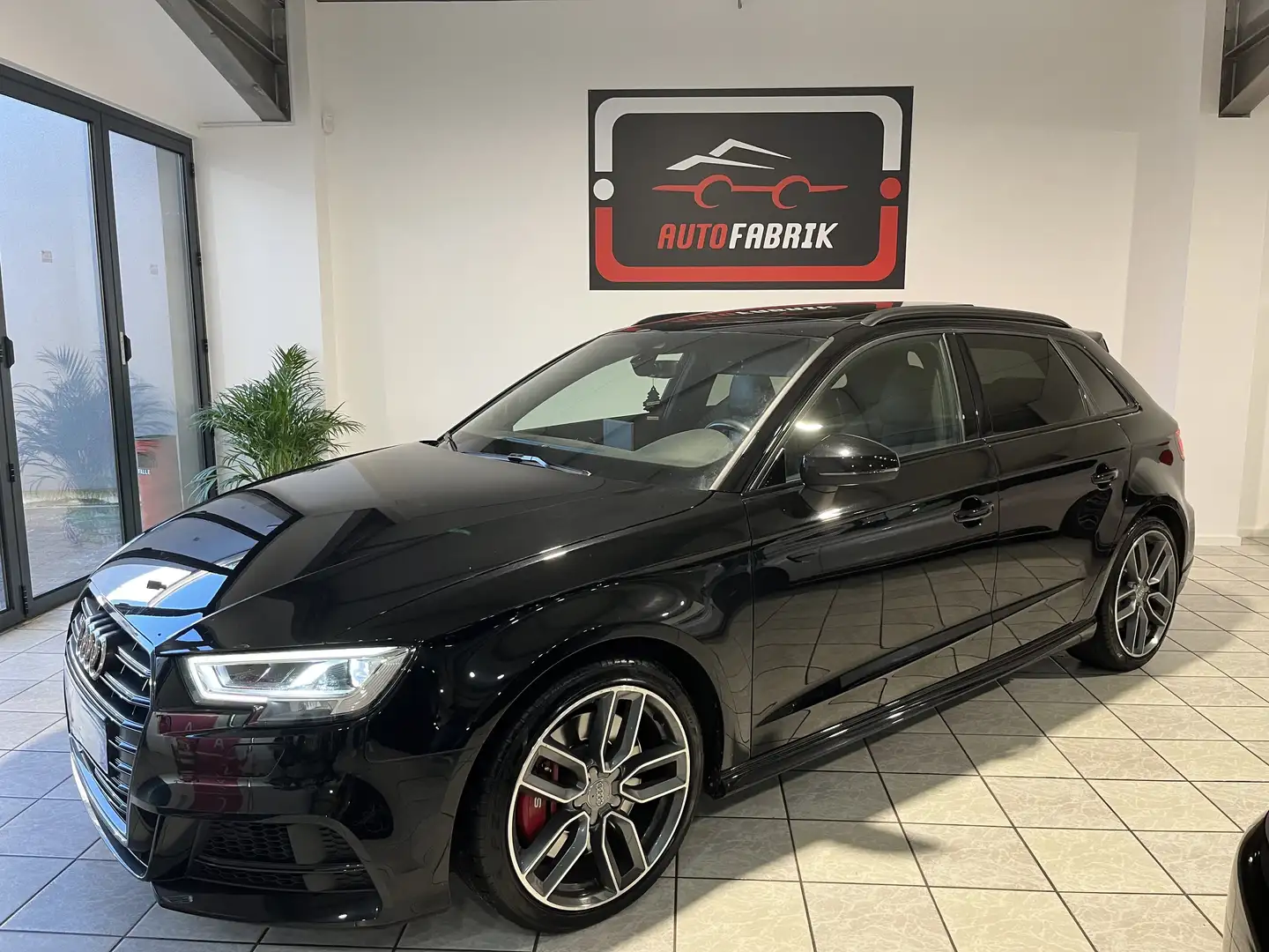 Audi S3 S3 Sportback S tronic Schwarz - 1