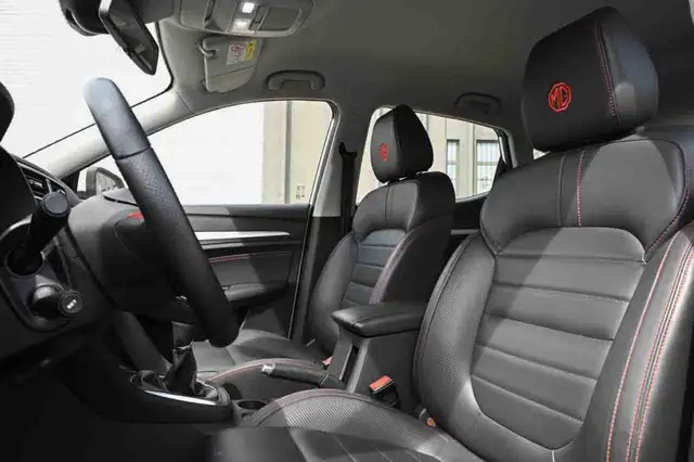 MG ZS view 14