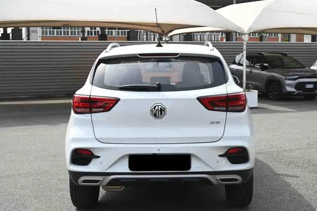 MG ZS view 6