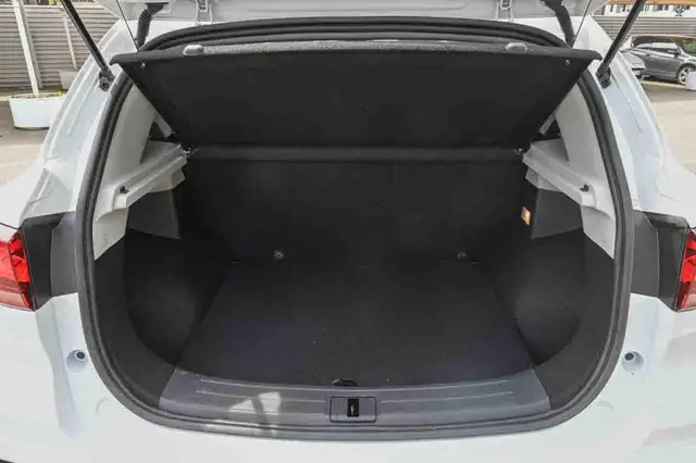 MG ZS view 9