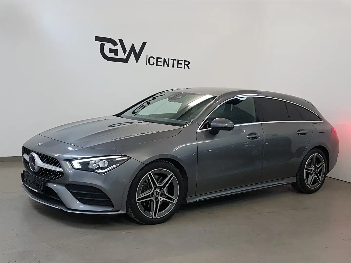 Mercedes-Benz CLA 200 d AMG Line Distronic Grau - 2